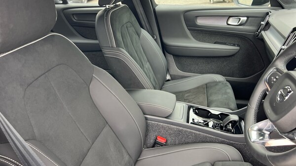 Used Volvo XC40 2025 for sale - 75495605: Photo 9