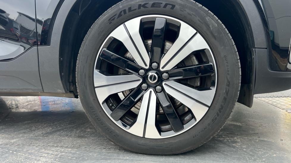 Used Volvo XC40 2023 for sale - 77638187: Photo 9