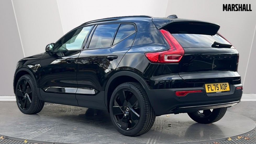 Used Volvo XC40 2025 for sale - 76351022: Photo 2