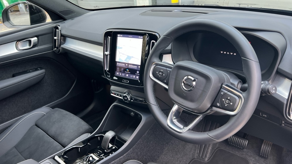 Used Volvo XC40 2025 for sale - 76351022: Photo 5