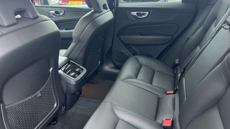 Used Volvo XC60 2024 for sale - 77256435: Photo 10