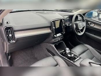 Used Volvo XC40 2024 for sale - 76112327: Photo