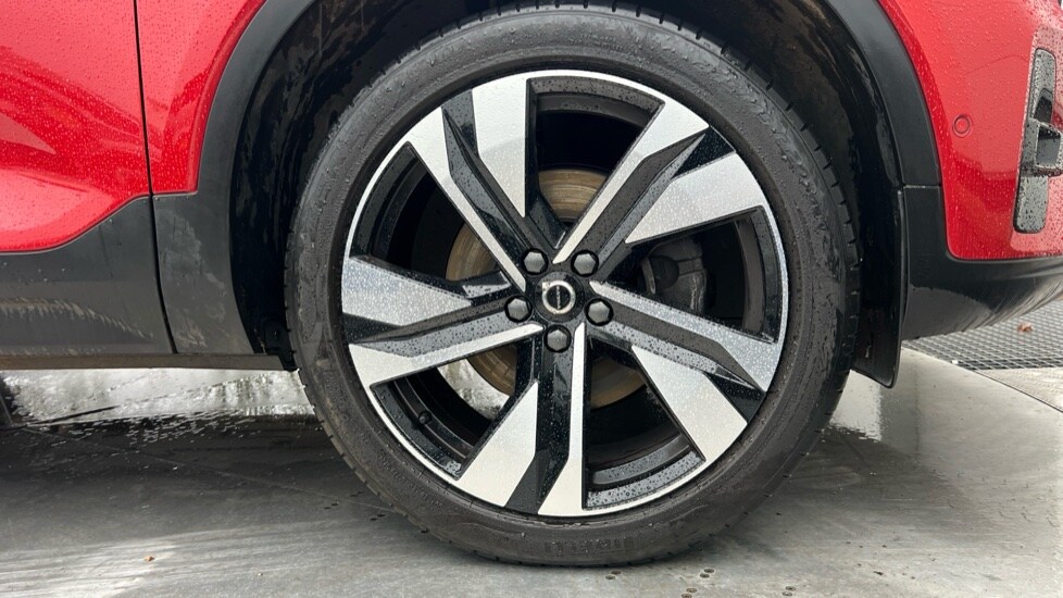 Used Volvo XC40 2024 for sale - 77685651: Photo 9