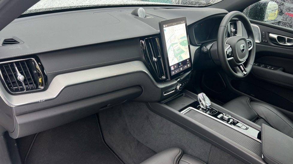 Used Volvo XC60 2025 for sale - 77346950: Photo 4