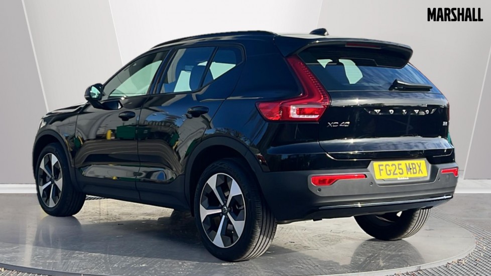 Used Volvo XC40 2025 for sale - 76870111: Photo 2