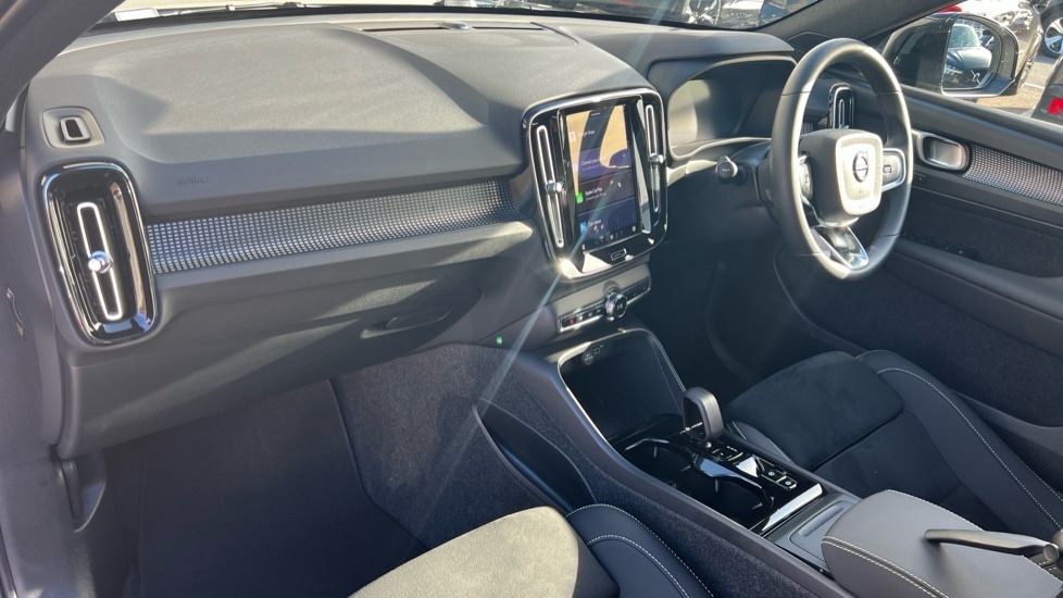 Used Volvo XC40 2025 for sale - 76870111: Photo 4