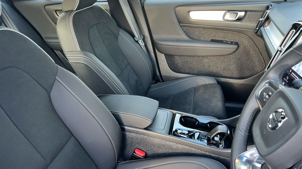 Used Volvo XC40 2025 for sale - 76874425: Photo 9