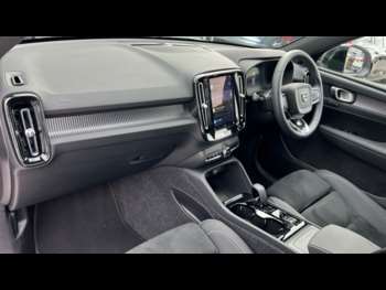 Used Volvo XC40 2024 for sale - 74636933: Photo