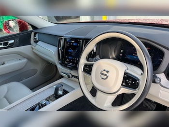 Used Volvo XC60 2023 for sale - 77470909: Photo