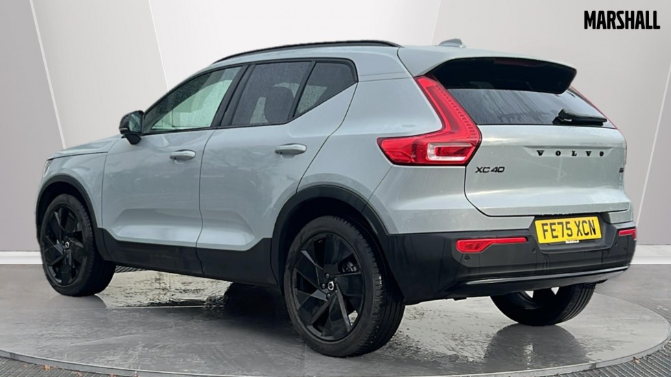 Used Volvo XC40 2025 for sale - 76908102: Photo 2