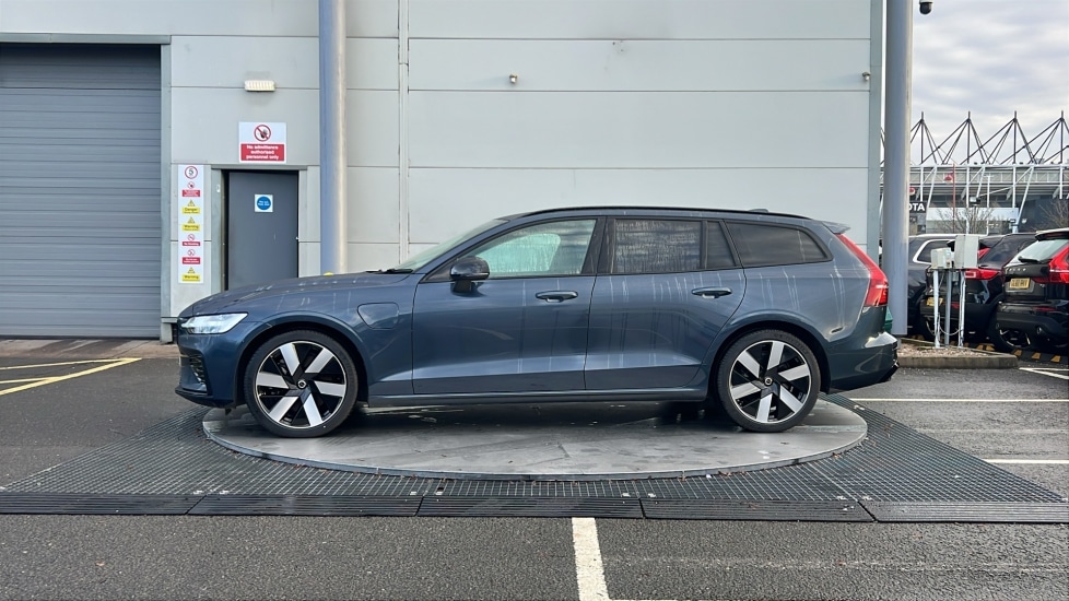 Used Volvo V60 2025 for sale - 76872946: Photo 8