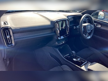 Used Volvo XC40 2025 for sale - 75481087: Photo