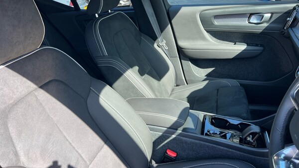 Used Volvo XC40 2025 for sale - 75481087: Photo 9