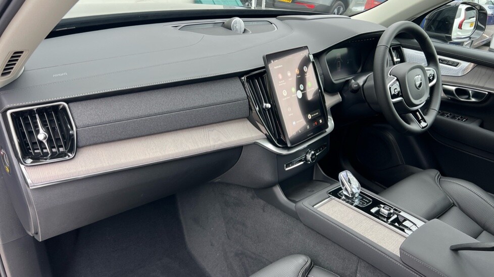 Used Volvo XC90 2025 for sale - 76208753: Photo 4