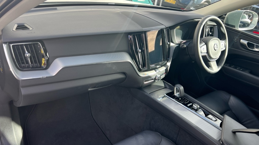 Used Volvo XC60 2023 for sale - 76459099: Photo 4