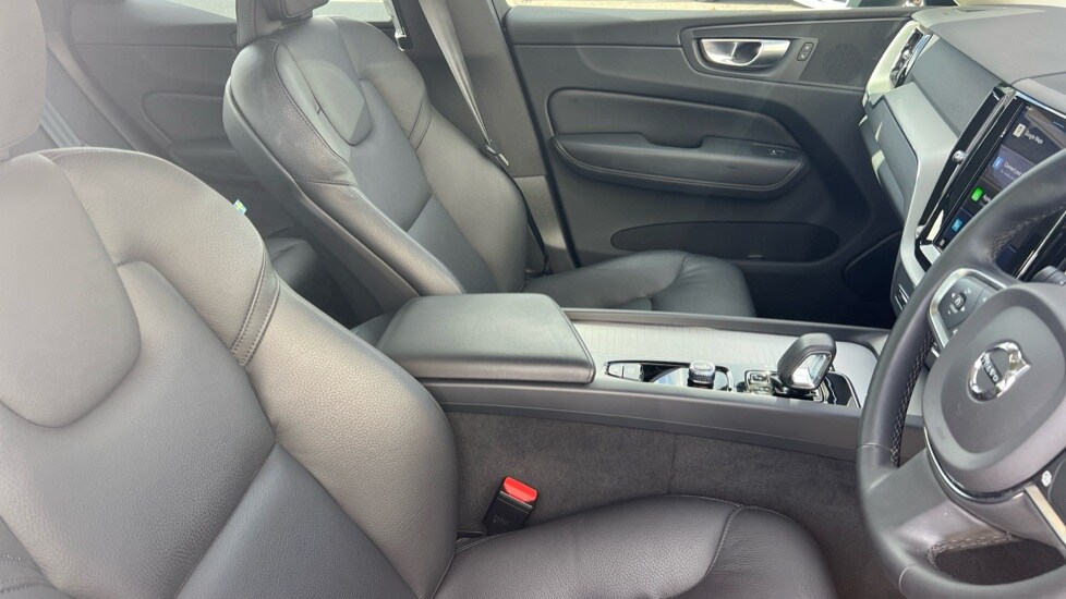 Used Volvo XC60 2023 for sale - 76459099: Photo 9