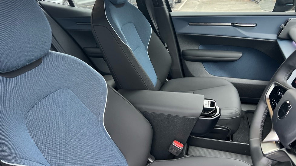 Used Volvo EX30 2025 for sale - 77145765: Photo 9