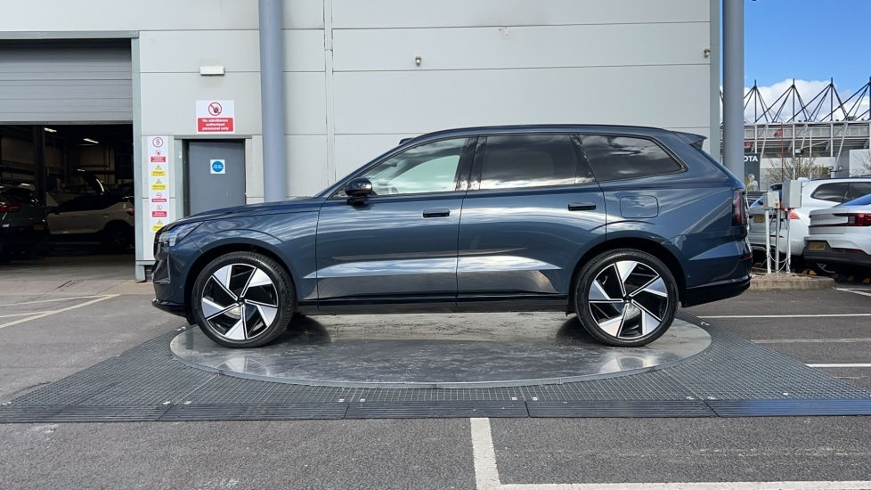 Used Volvo EX90 2025 for sale - 77261533: Photo 8