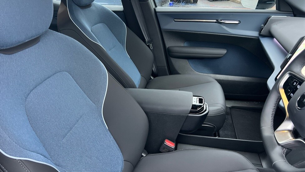 Used Volvo EX30 2025 for sale - 77346959: Photo 9