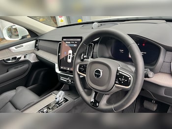 Used Volvo XC90 2025 for sale - 77706379: Photo