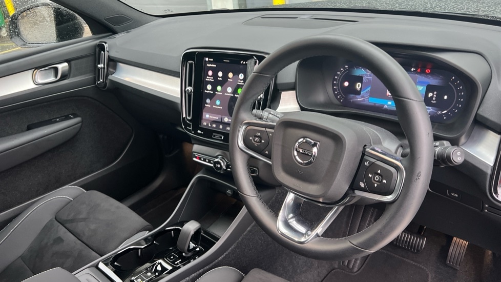 Used Volvo XC40 2025 for sale - 76874318: Photo 5