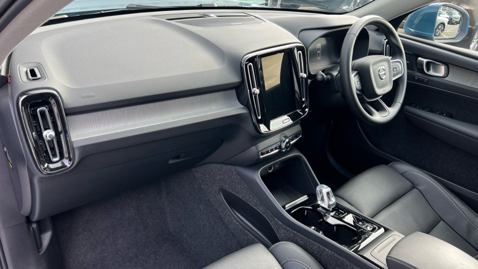 Used Volvo XC40 2024 for sale - 77372950: Photo 4