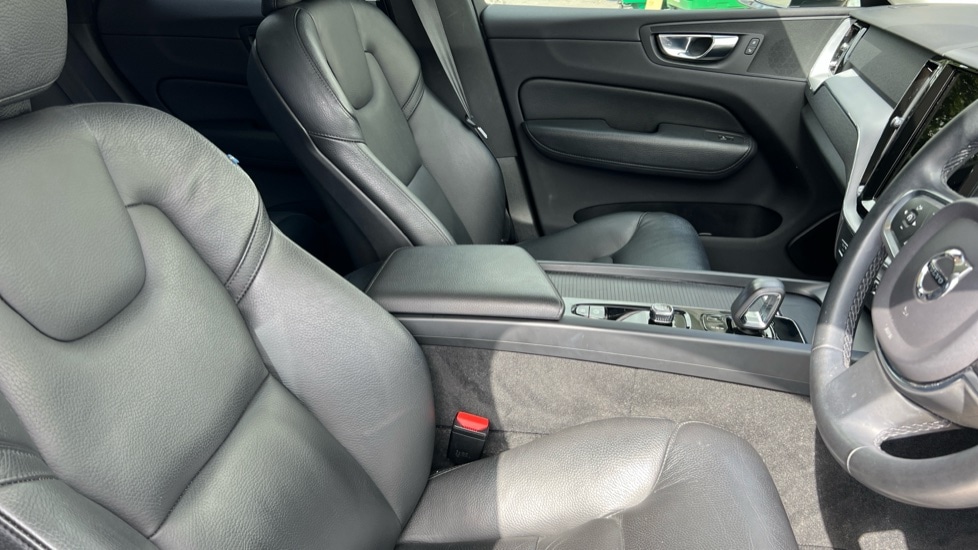 Used Volvo XC60 2021 for sale - 76095994: Photo 9