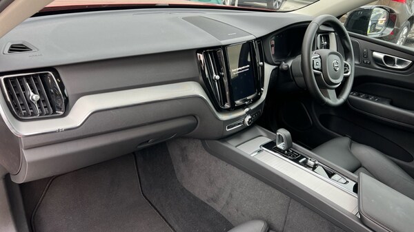 Used Volvo XC60 2025 for sale - 76172397: Photo 4
