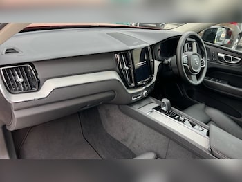 Used Volvo XC60 2025 for sale - 76172397: Photo 4
