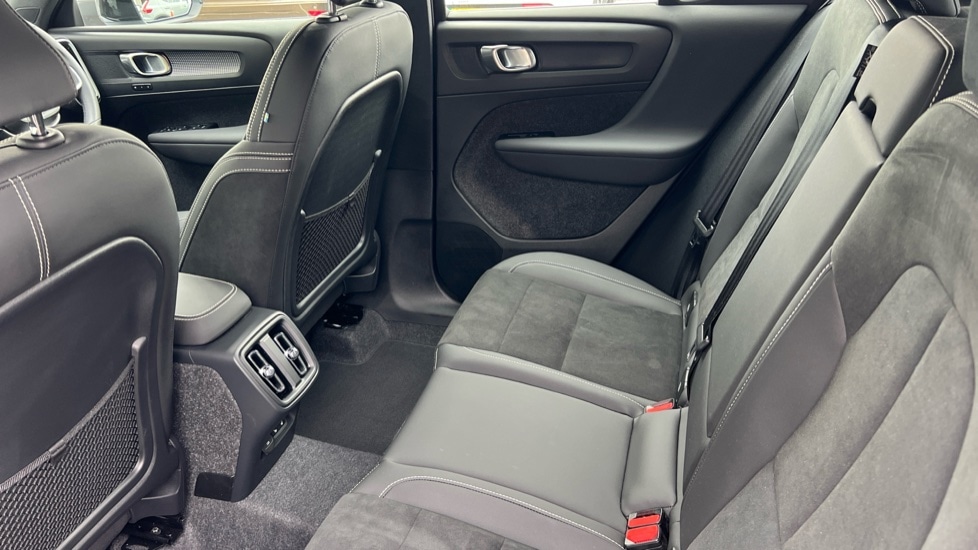 Used Volvo XC40 2025 for sale - 76033767: Photo 10