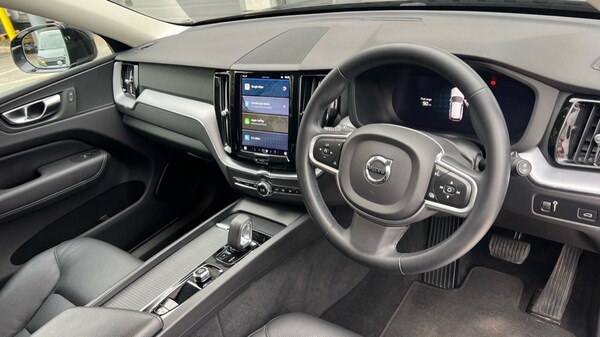 Used Volvo XC60 2022 for sale - 76203735: Photo 5