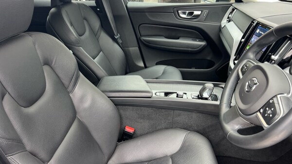 Used Volvo XC60 2022 for sale - 76203735: Photo 9