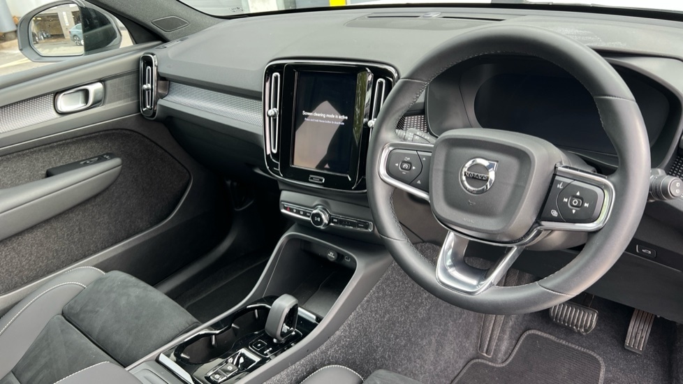 Used Volvo XC40 2025 for sale - 76868606: Photo 5
