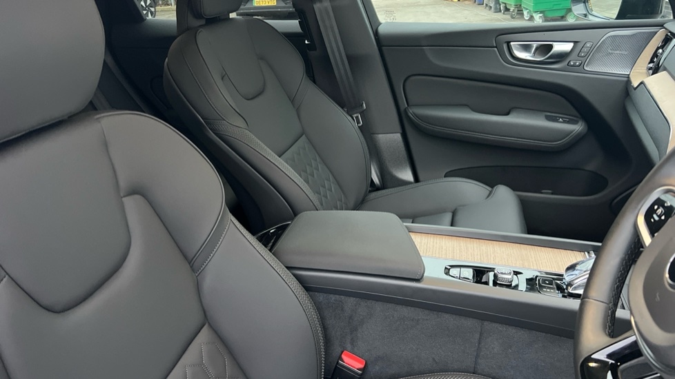 Used Volvo XC60 2025 for sale - 77261493: Photo 9