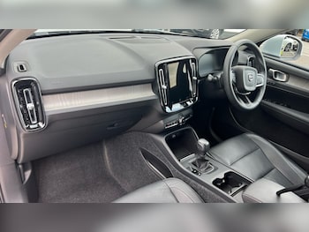 Used Volvo XC40 2021 for sale - 76112335: Photo 4