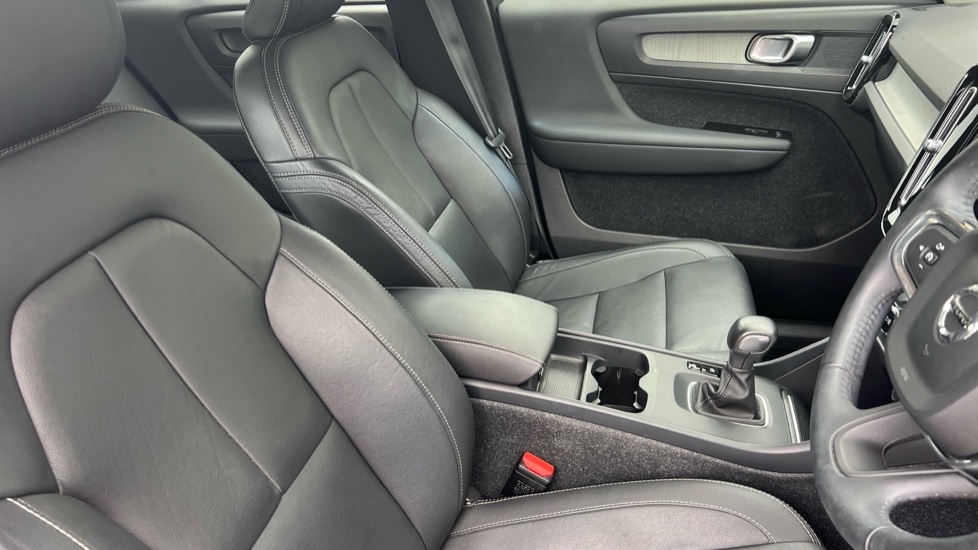 Used Volvo XC40 2021 for sale - 76112335: Photo 9