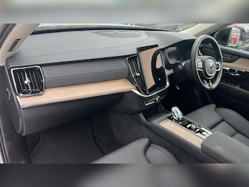 Used Volvo XC90 2025 for sale - 76915083: Photo