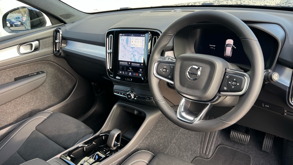 Used Volvo XC40 2025 for sale - 76874306: Photo 5