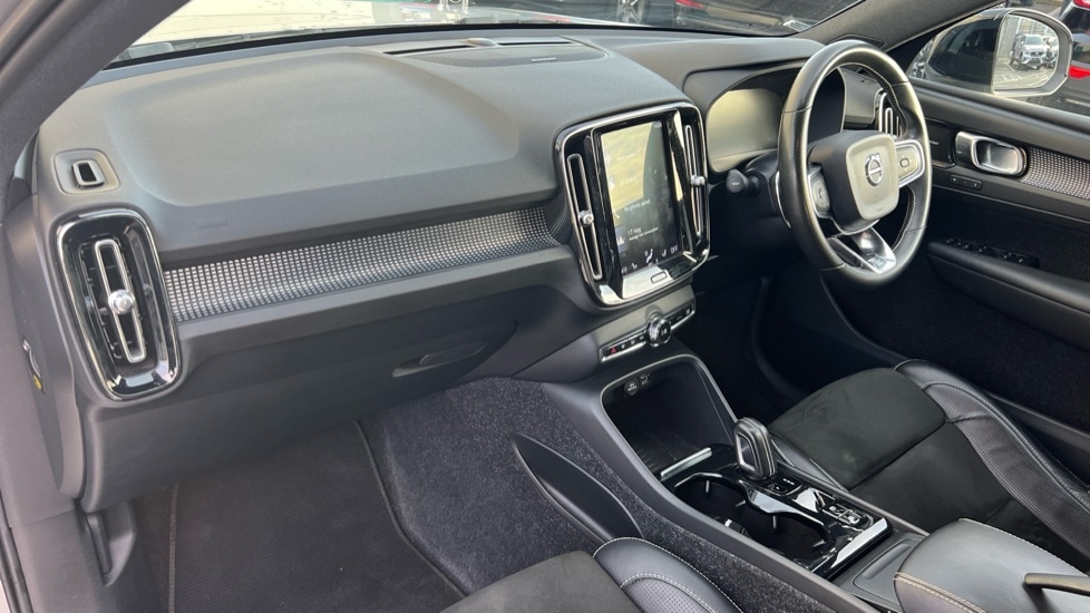 Used Volvo XC40 2018 for sale - 77307456: Photo 4