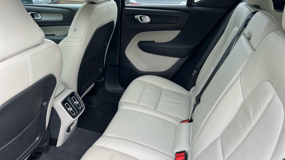 Used Volvo XC40 2021 for sale - 76124783: Photo 10