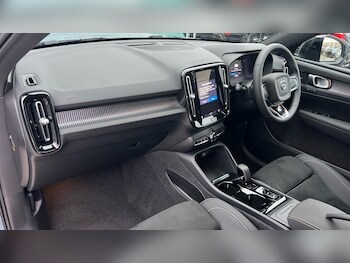 Used Volvo XC40 2023 for sale - 76874463: Photo