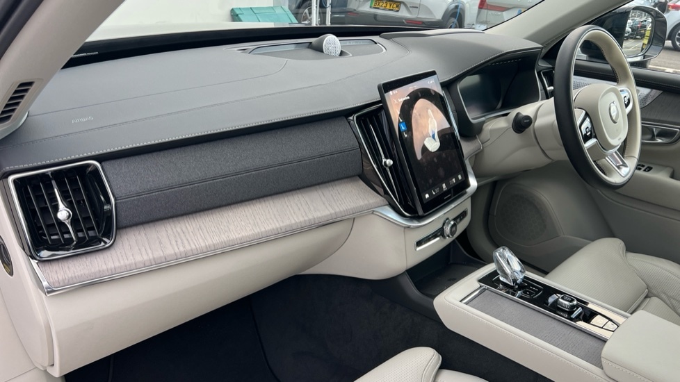 Used Volvo XC90 2025 for sale - 77346956: Photo 4