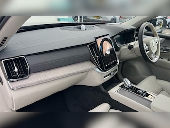 Used Volvo XC90 2025 for sale - 77346956: Photo