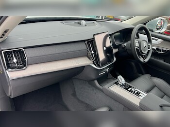 Used Volvo XC90 2025 for sale - 76871095: Photo