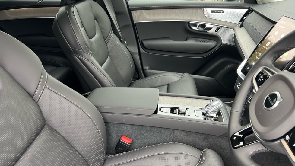 Used Volvo XC90 2025 for sale - 76871095: Photo 9
