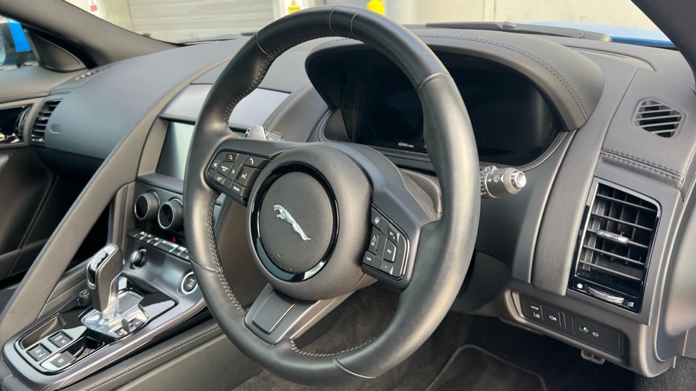 Used Jaguar F-Type 2021 for sale - 76873978: Photo 9