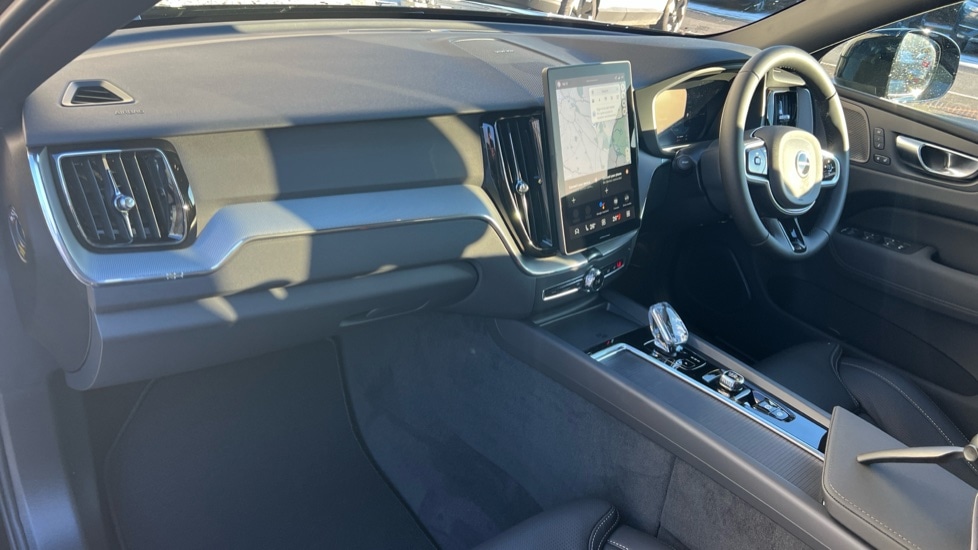 Used Volvo XC60 2025 for sale - 77075704: Photo 4