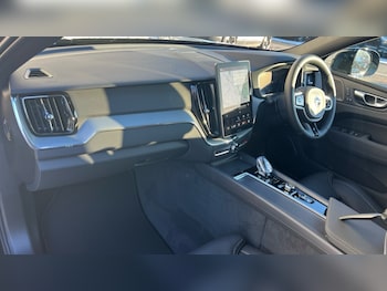 Used Volvo XC60 2025 for sale - 77075704: Photo