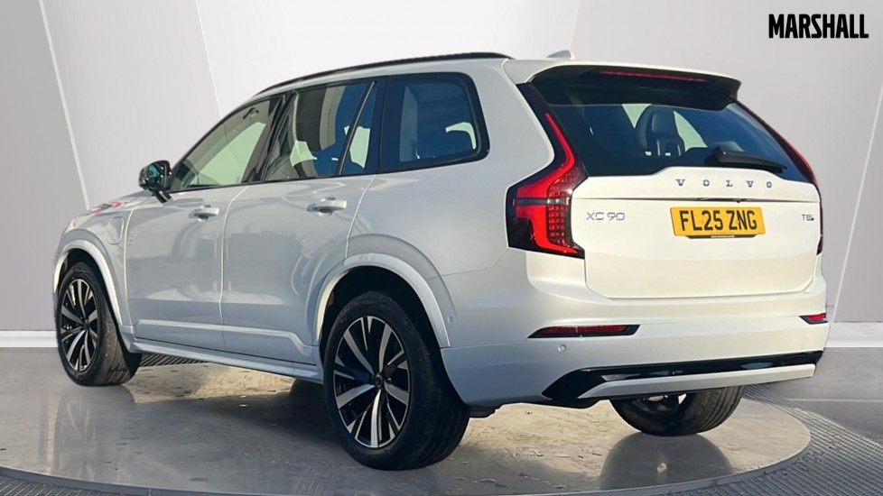 Used Volvo XC90 2025 for sale - 76872939: Photo 2