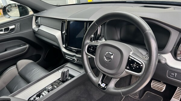 Used Volvo XC60 2019 for sale - 76116852: Photo 5